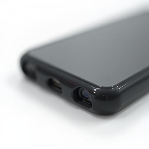 SlimFit ケース: 厚さ1.5mm、軍用規格耐衝撃エコTPU